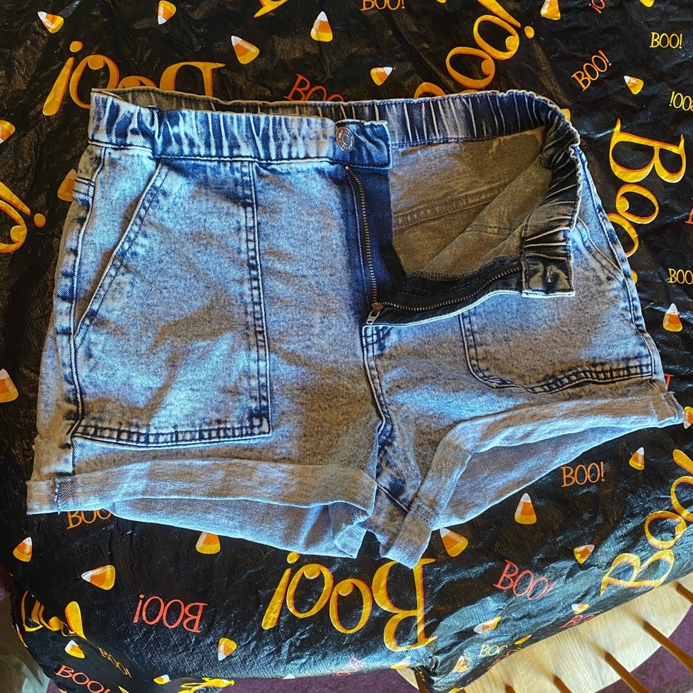 Wild Fable Acid Wash Denim Rolled Shorts Elastic Stretch waistband size small